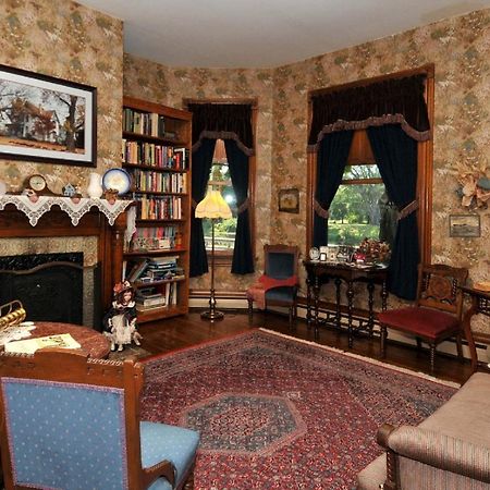 Victorian Loft Bed And Breakfast เคลียร์ฟิลด์ ภายนอก รูปภาพ