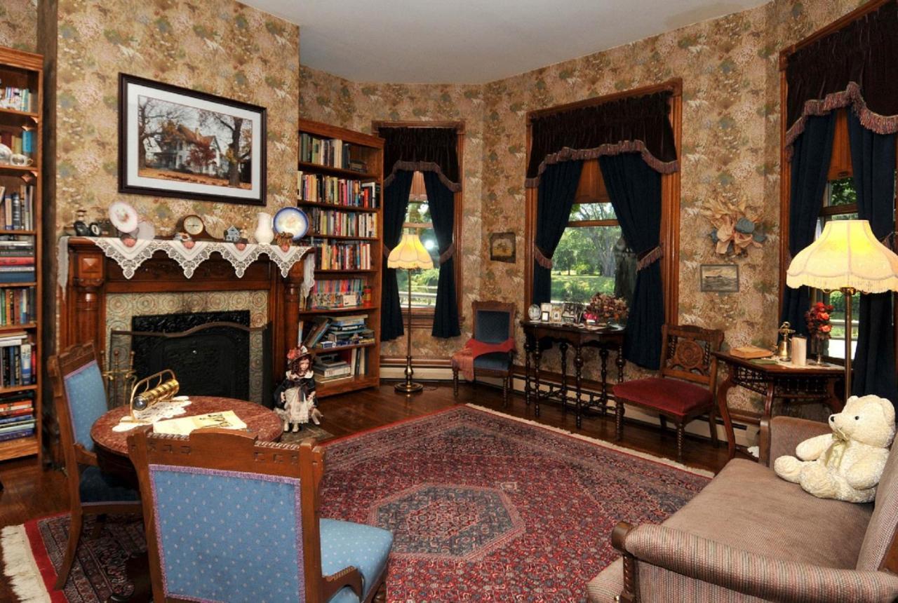 Victorian Loft Bed And Breakfast เคลียร์ฟิลด์ ภายนอก รูปภาพ
