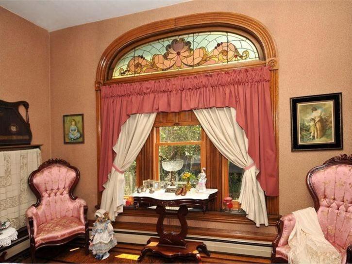 Victorian Loft Bed And Breakfast เคลียร์ฟิลด์ ภายนอก รูปภาพ